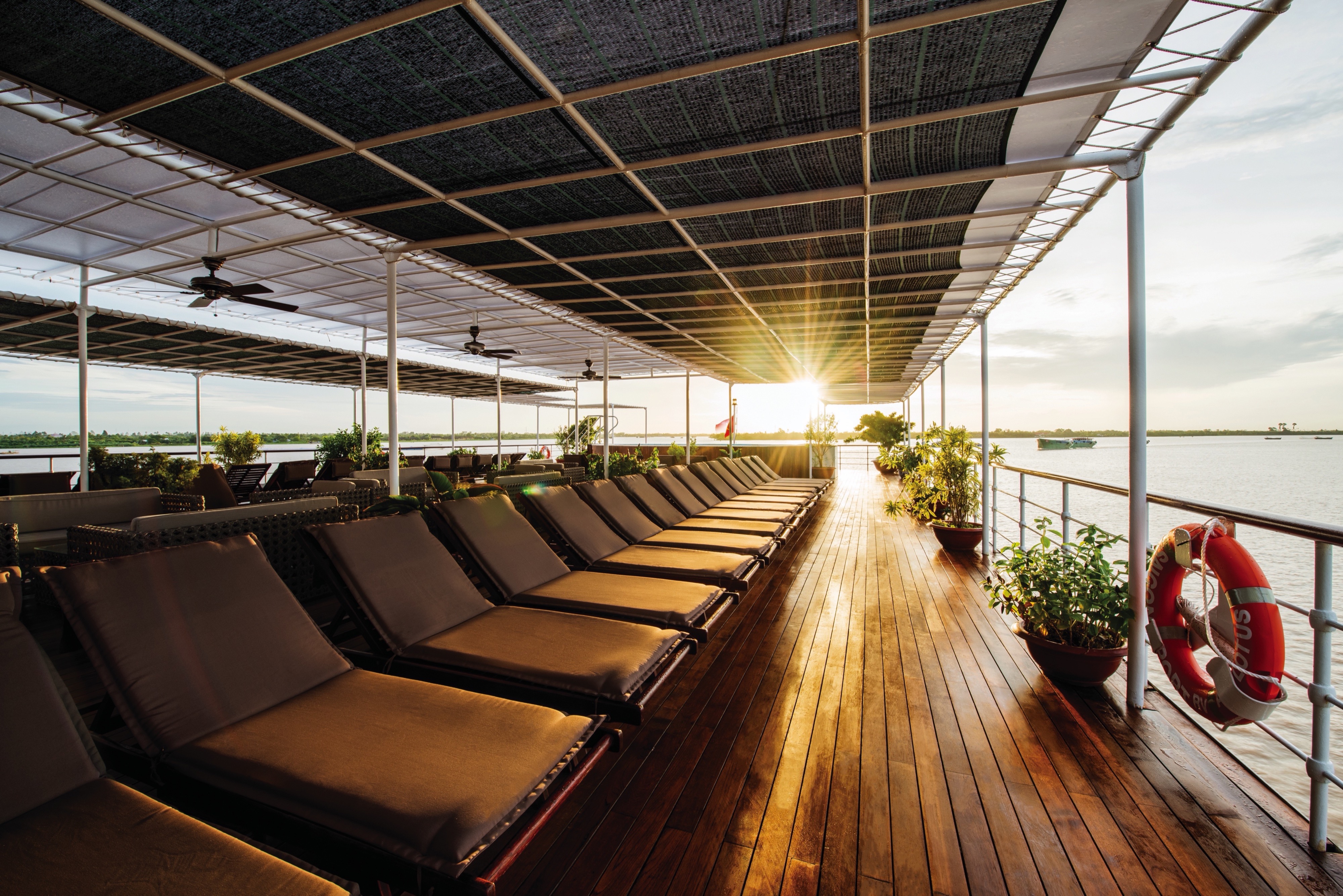 RV Apsara - Sun Deck